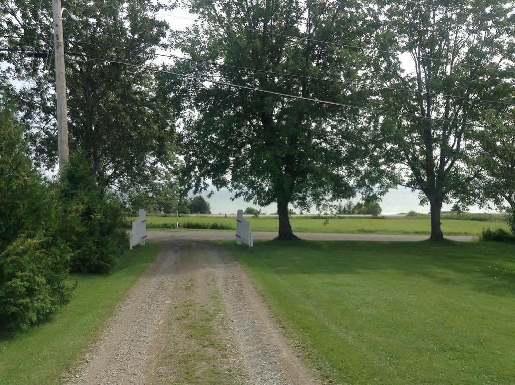 Gite Les Acres Tranquilles B&B Port-Daniel Exterior photo